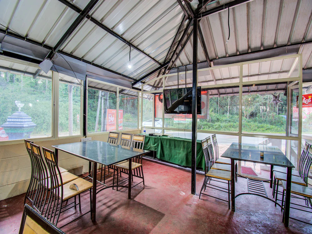 Green Line Stay By OYO Rooms