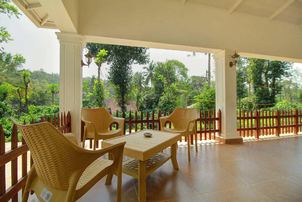 Home Luxury 3BHK By OYO Rooms