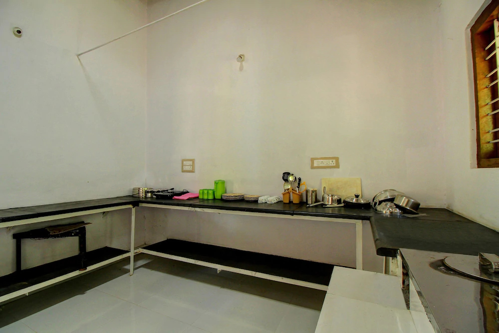 Home Luxury 3BHK By OYO Rooms