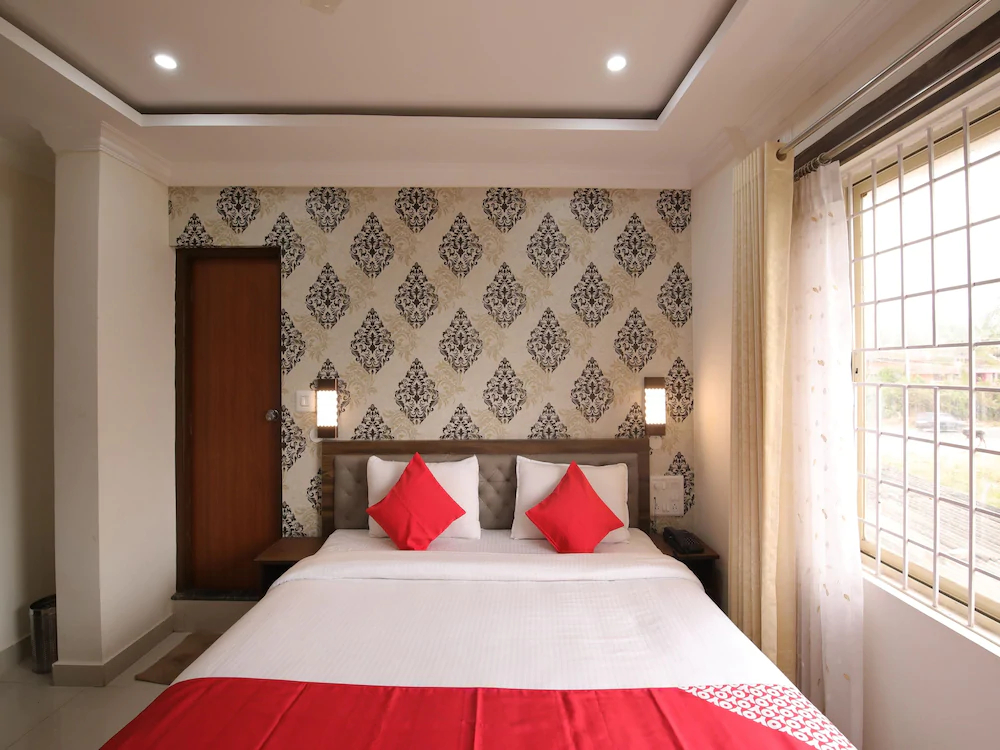 Rich Fort By OYO Rooms