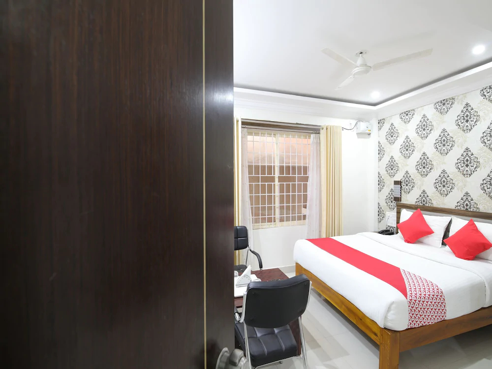Rich Fort By OYO Rooms