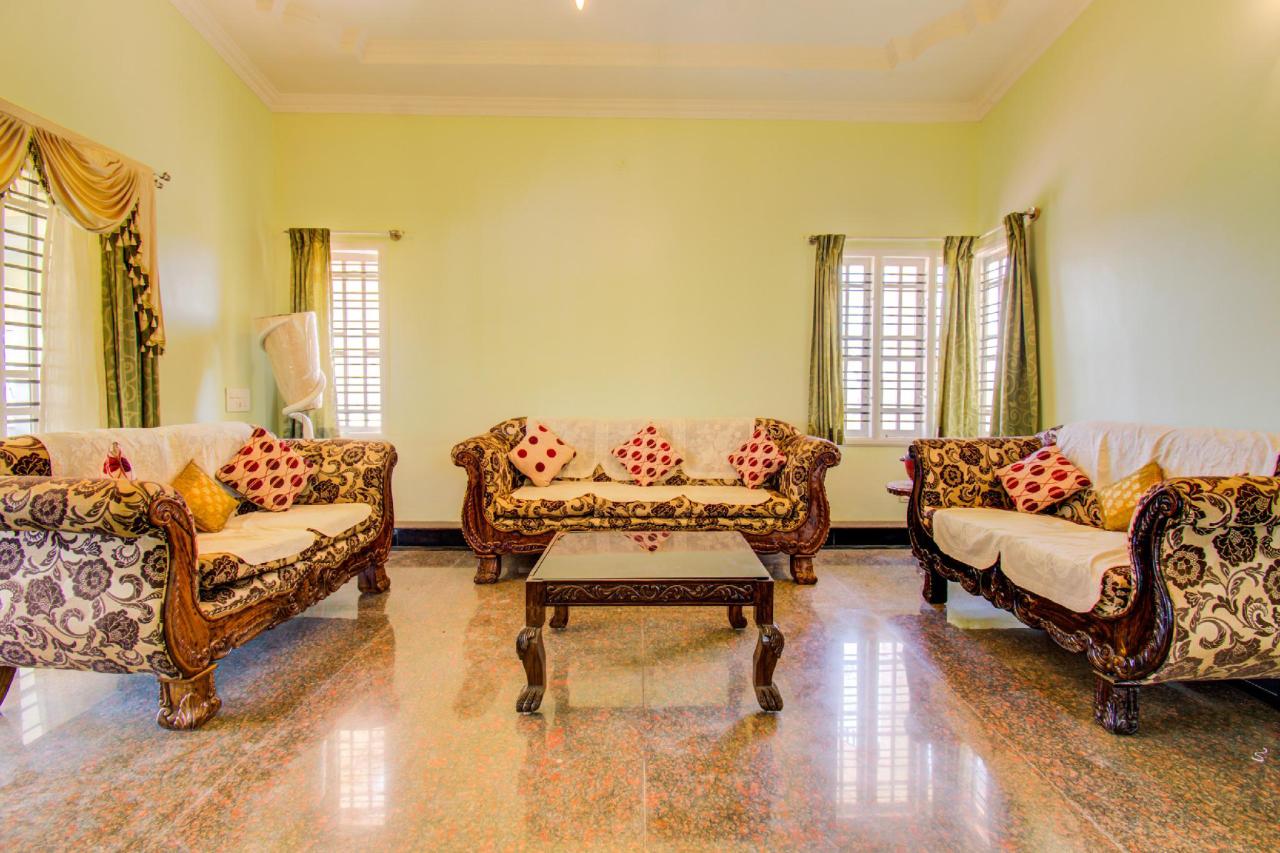 Tanvika's Amber by OYO Rooms