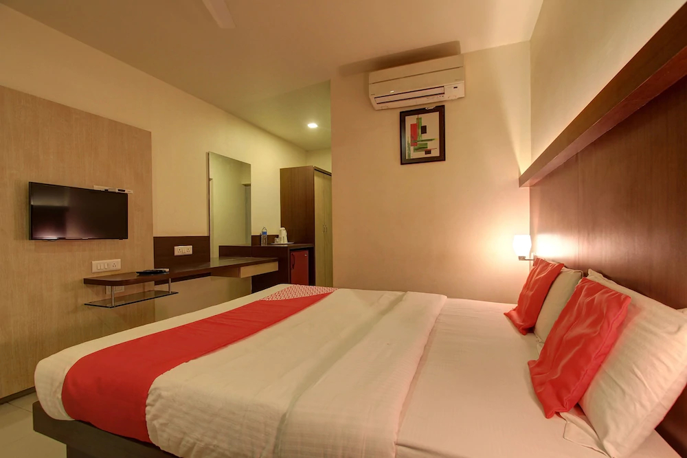 OYO 22528 Hotel Travel Inn