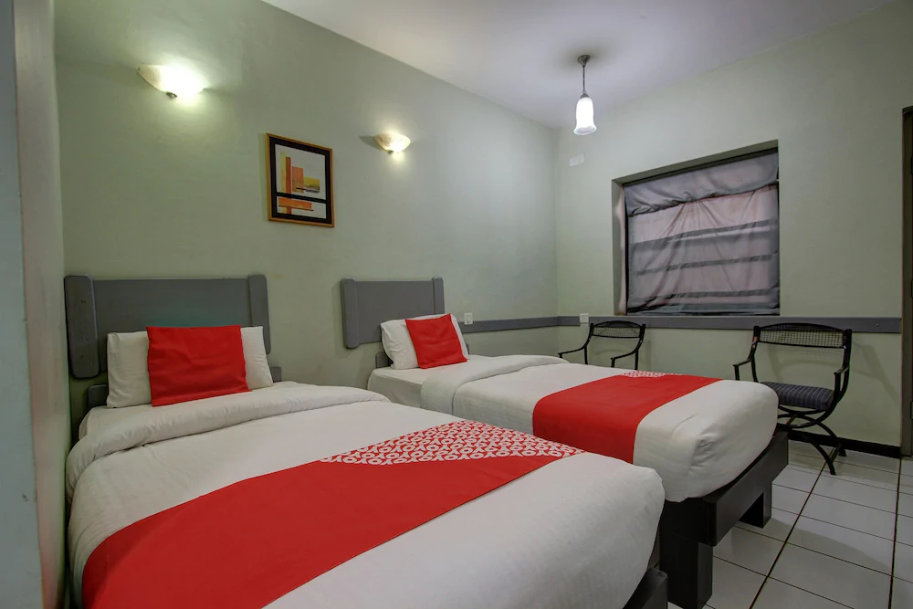 OYO 22528 Hotel Travel Inn