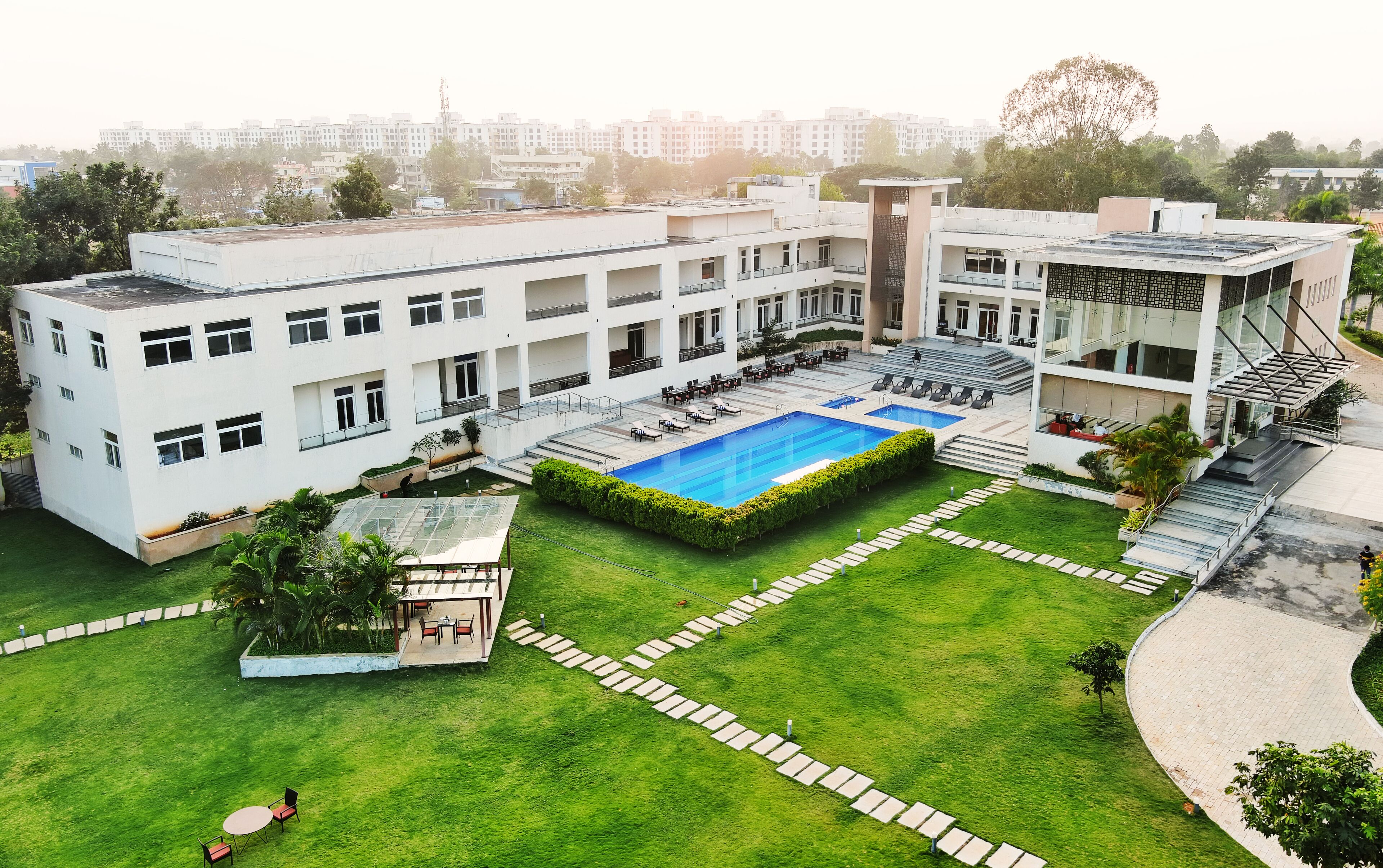 Spree Resort At Century Wintersun