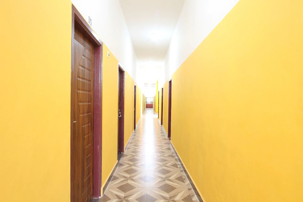 Hotel Royal Valley By OYO Rooms
