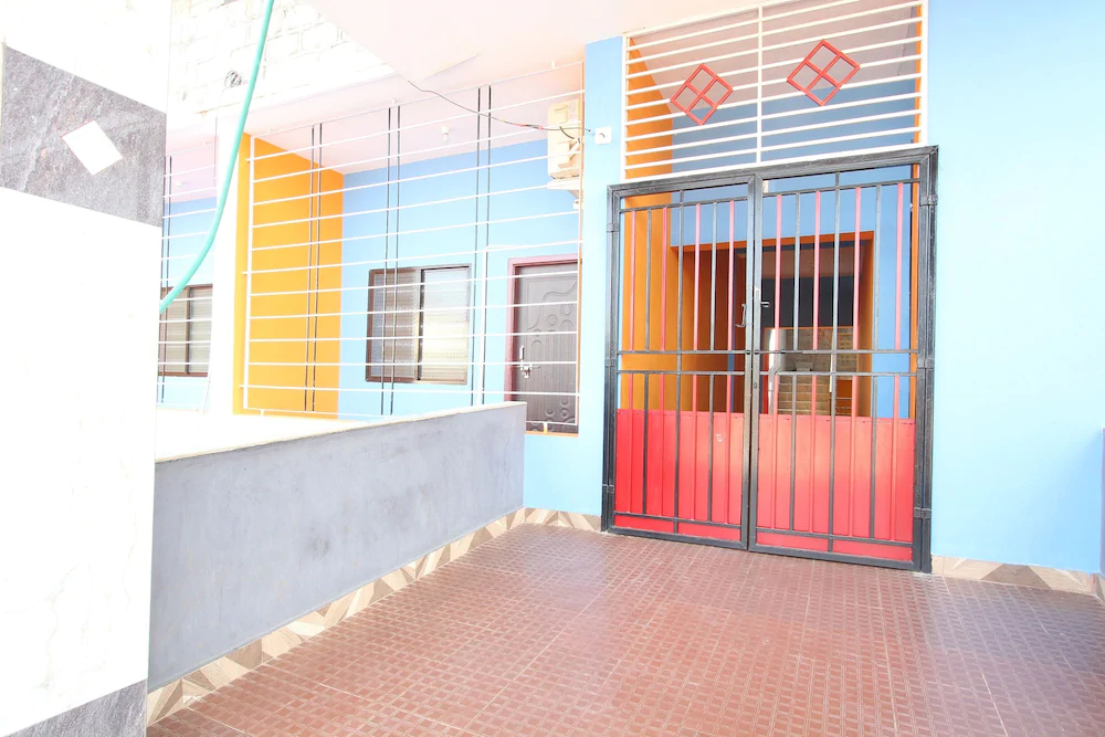 Hotel Royal Valley By OYO Rooms