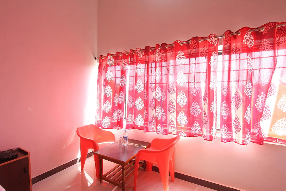 Hotel Royal Valley By OYO Rooms