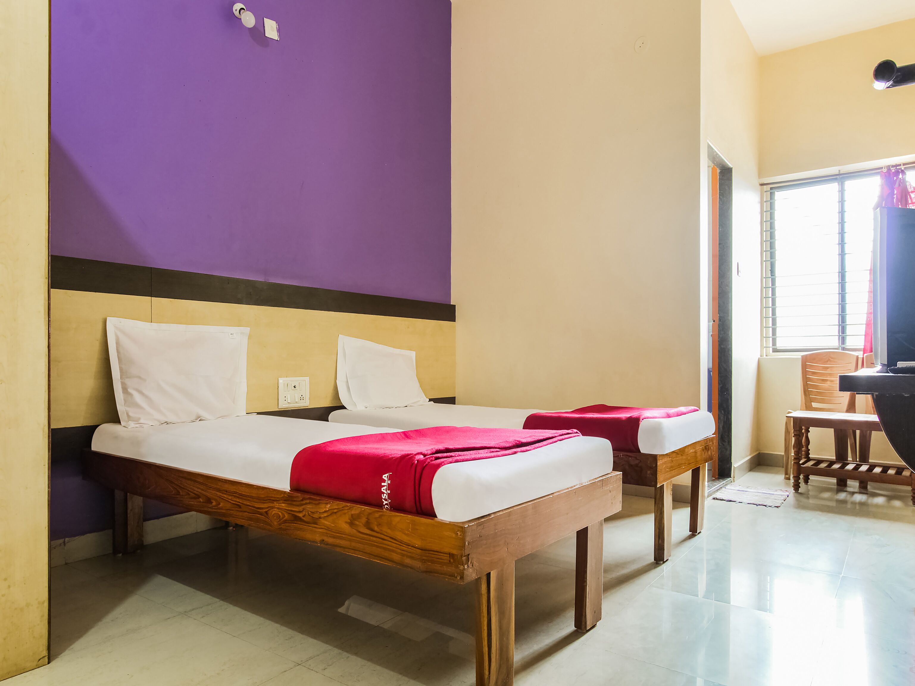 Hotel Hoysala Deluxe Lodging by OYO Rooms