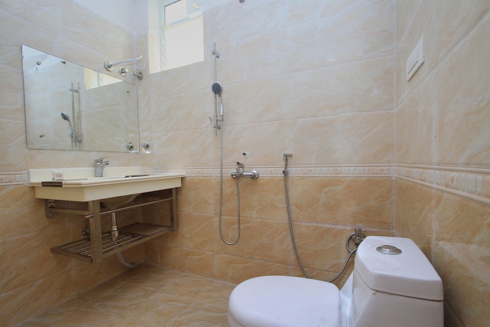 Hotel New Fort by OYO Rooms