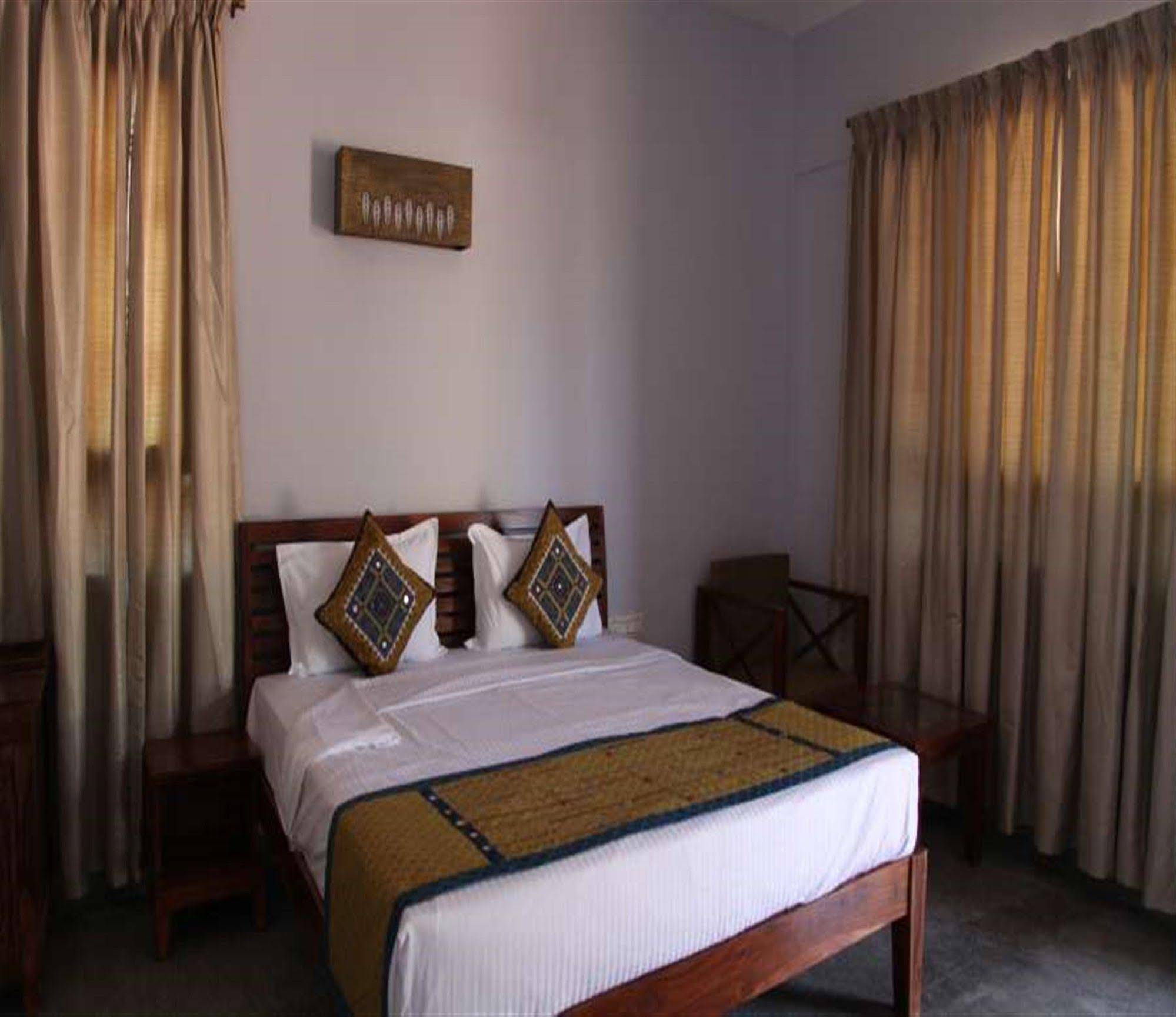 Hotel Heritage Resort Hampi