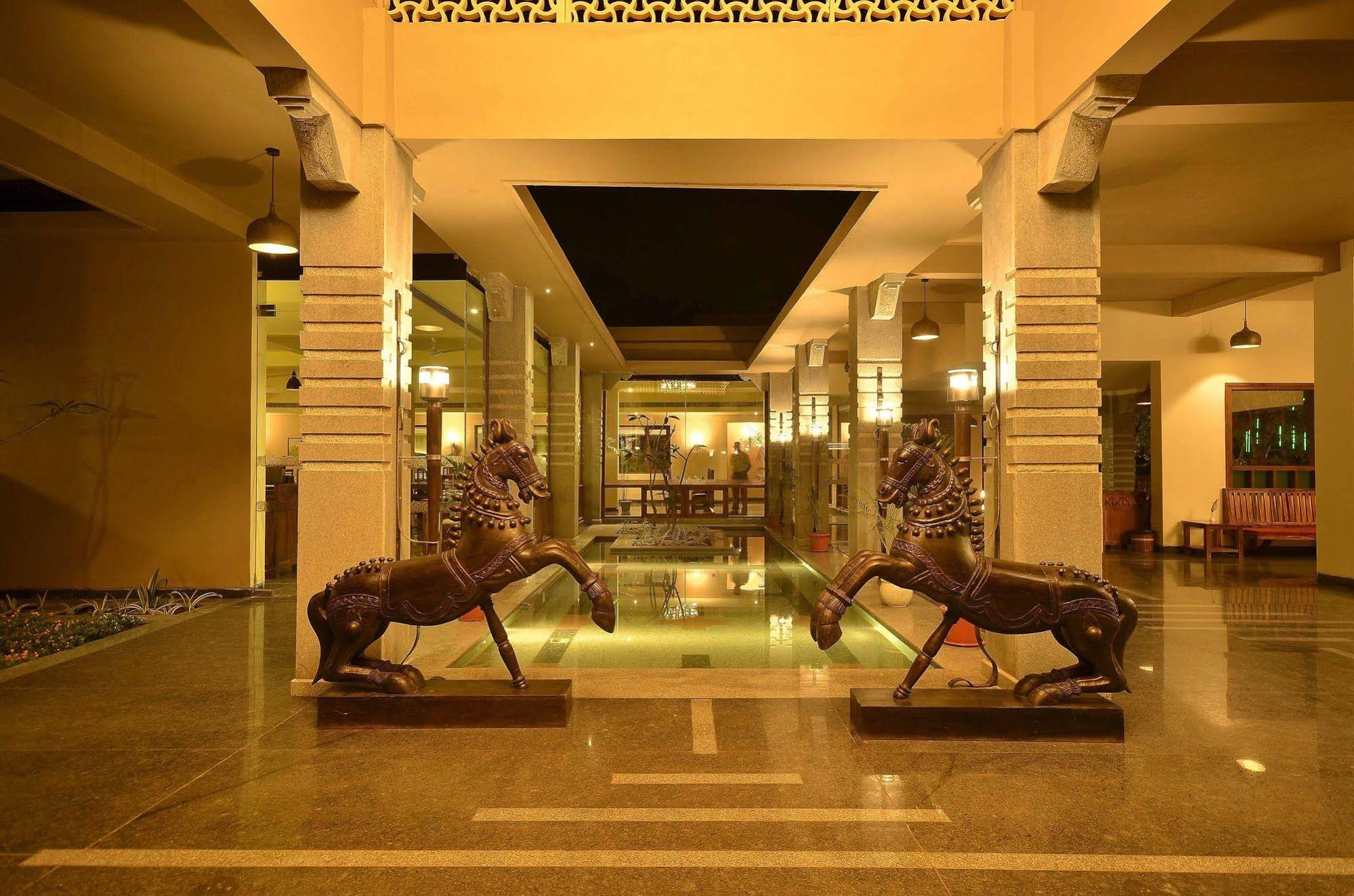 Hotel Heritage Resort Hampi
