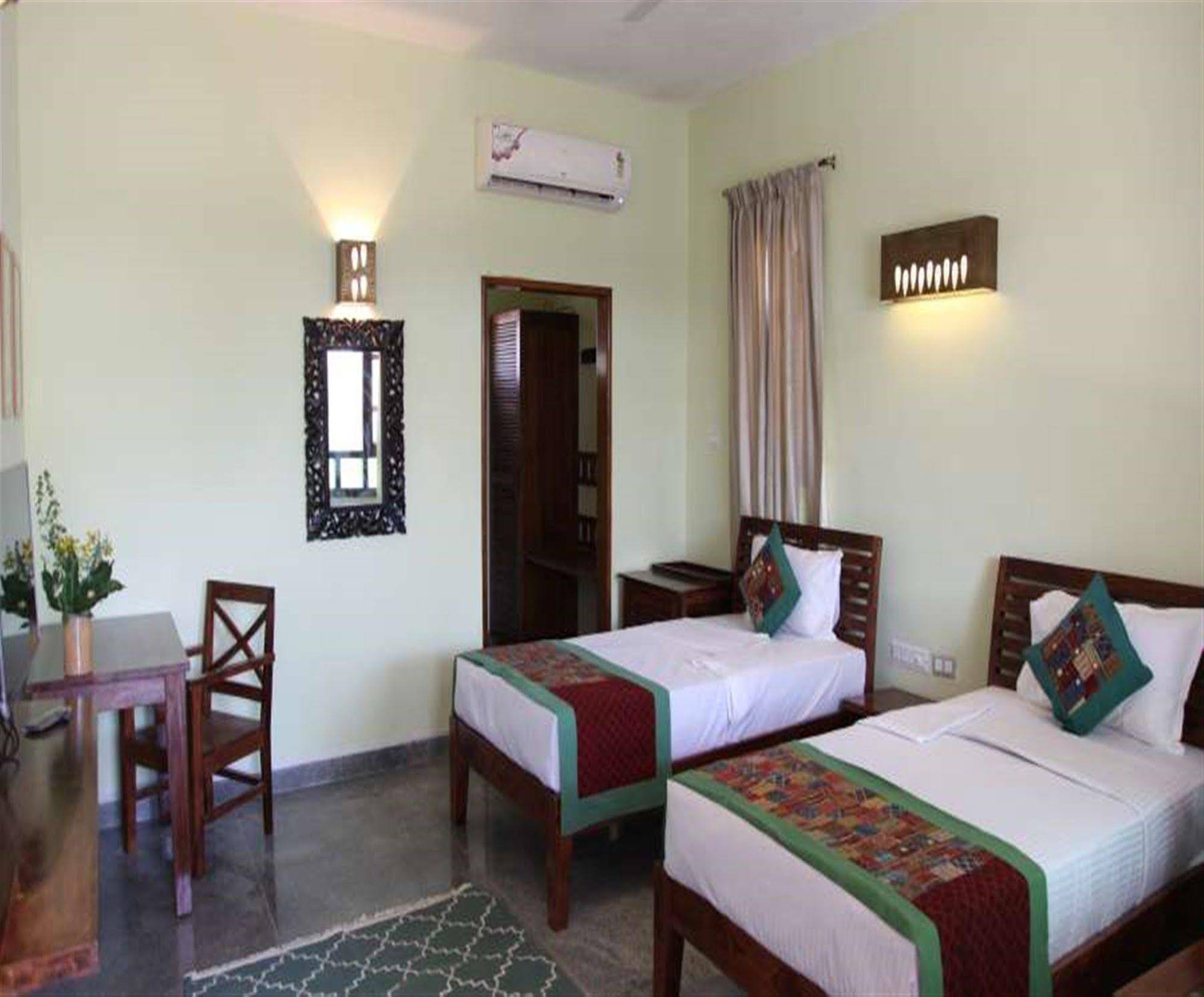Hotel Heritage Resort Hampi