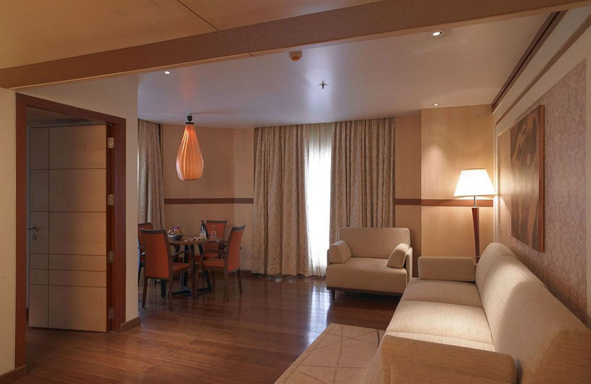 Royal Orchid Central, Kireeti, Hampi