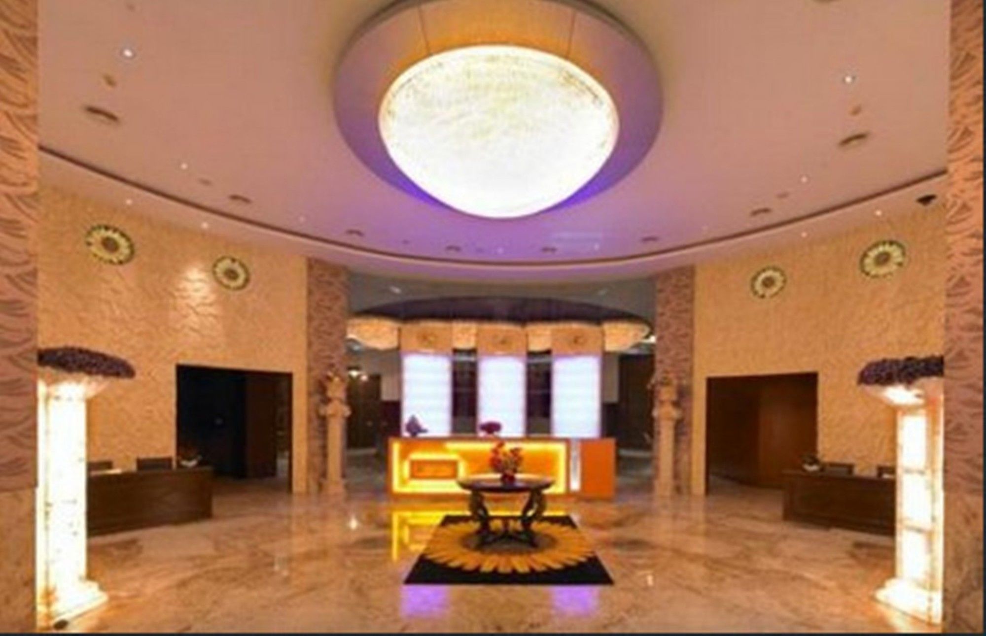 Royal Orchid Central, Kireeti, Hampi