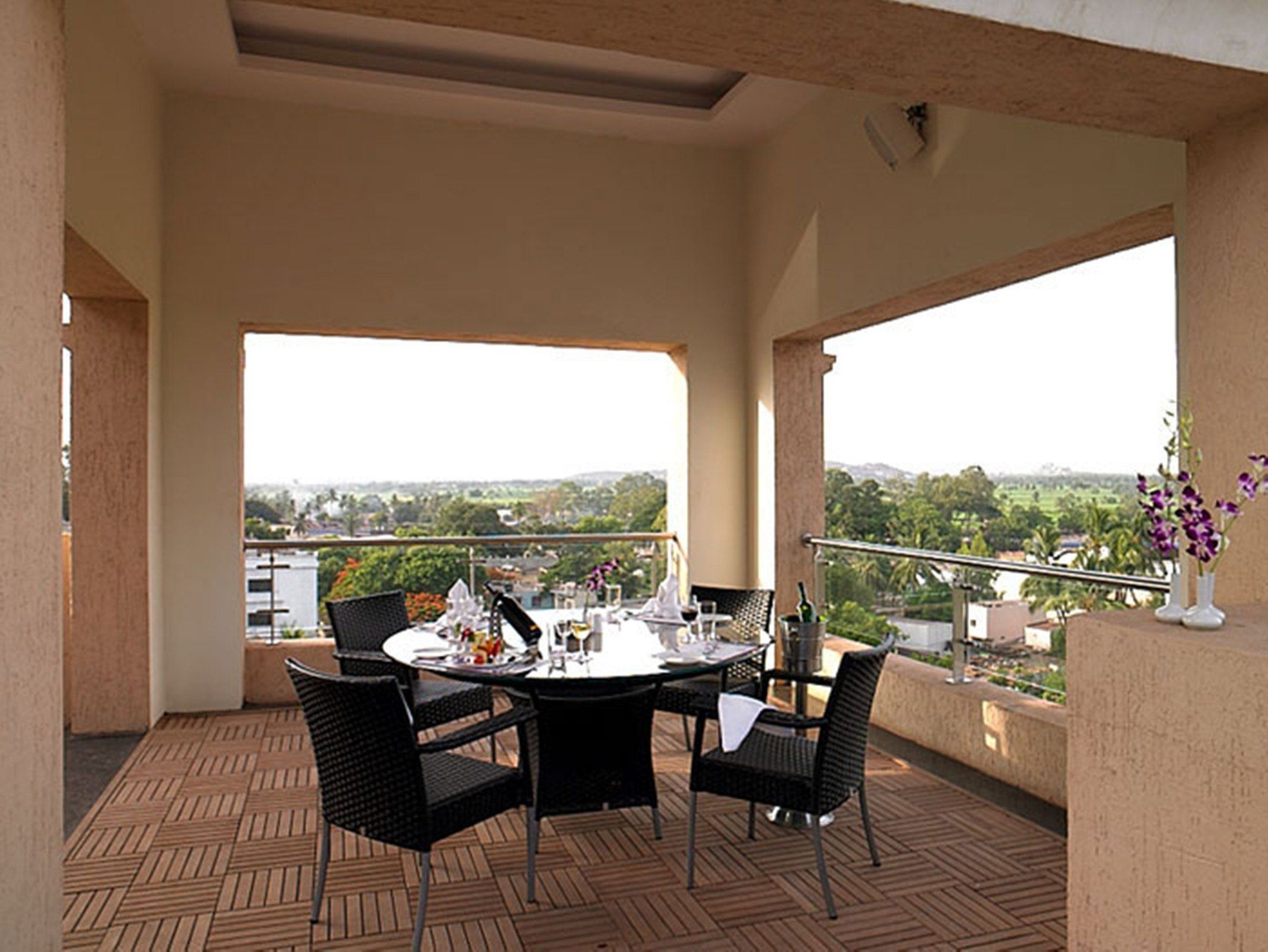 Royal Orchid Central, Kireeti, Hampi