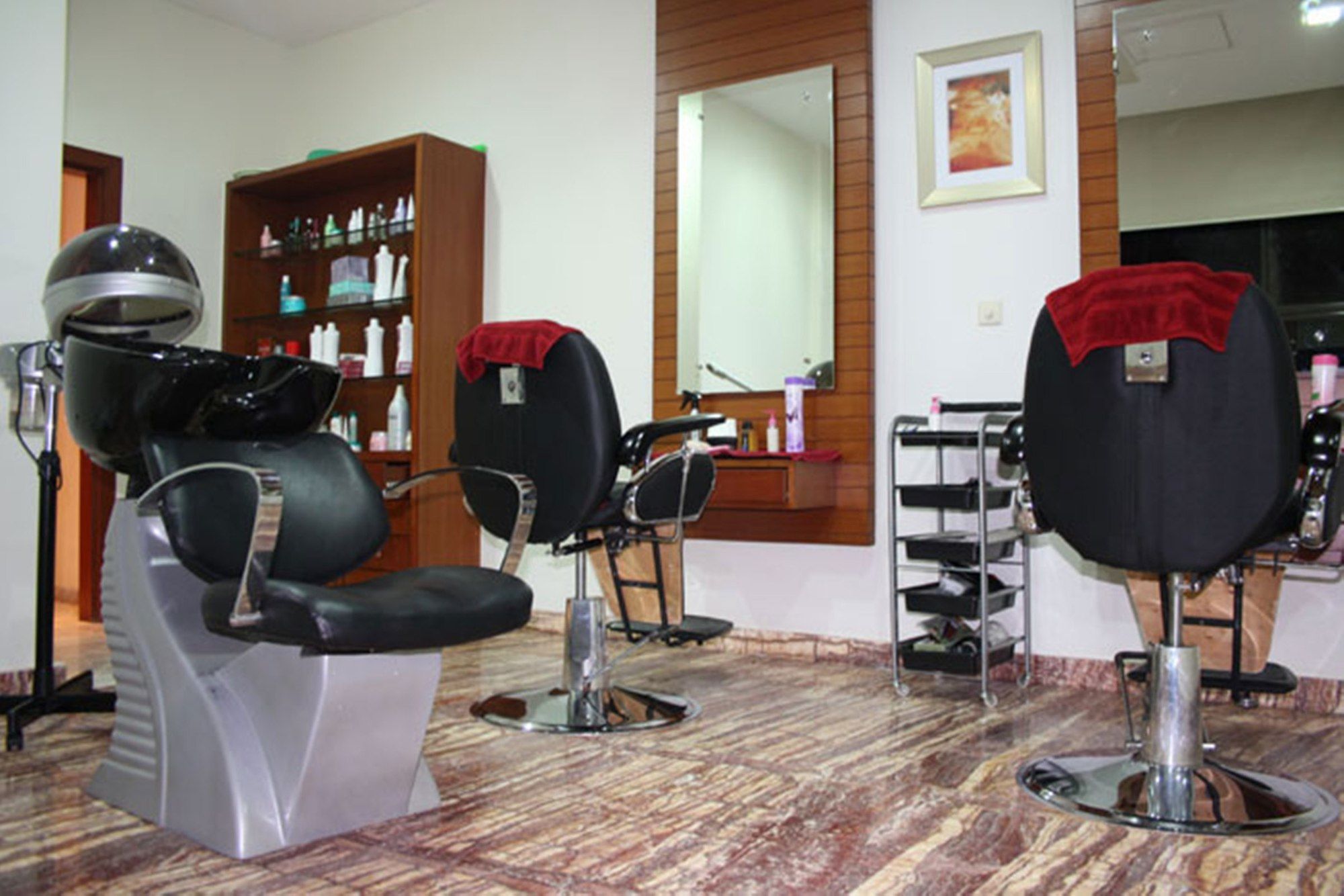 Royal Orchid Central, Kireeti, Hampi