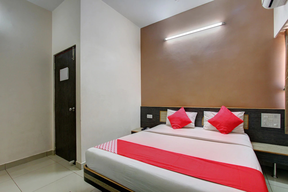 Annapoorna Castle by OYO Rooms