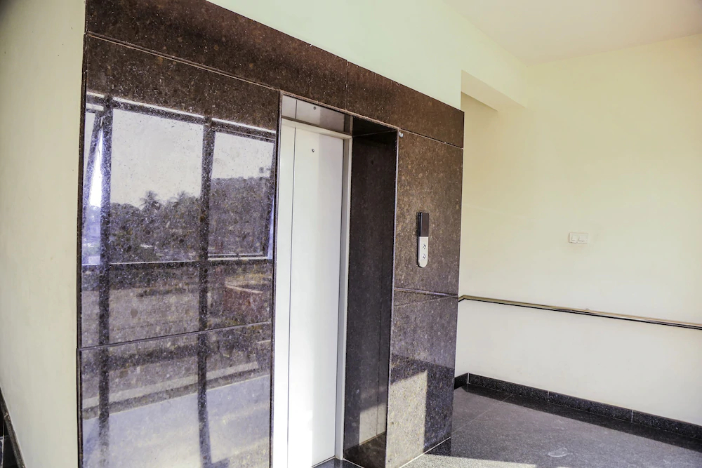 Hotel Nagu Palace by OYO Rooms