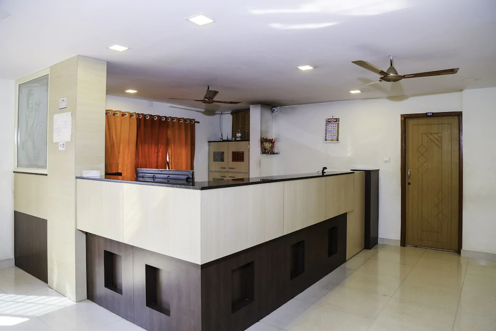 Hotel Nagu Palace by OYO Rooms