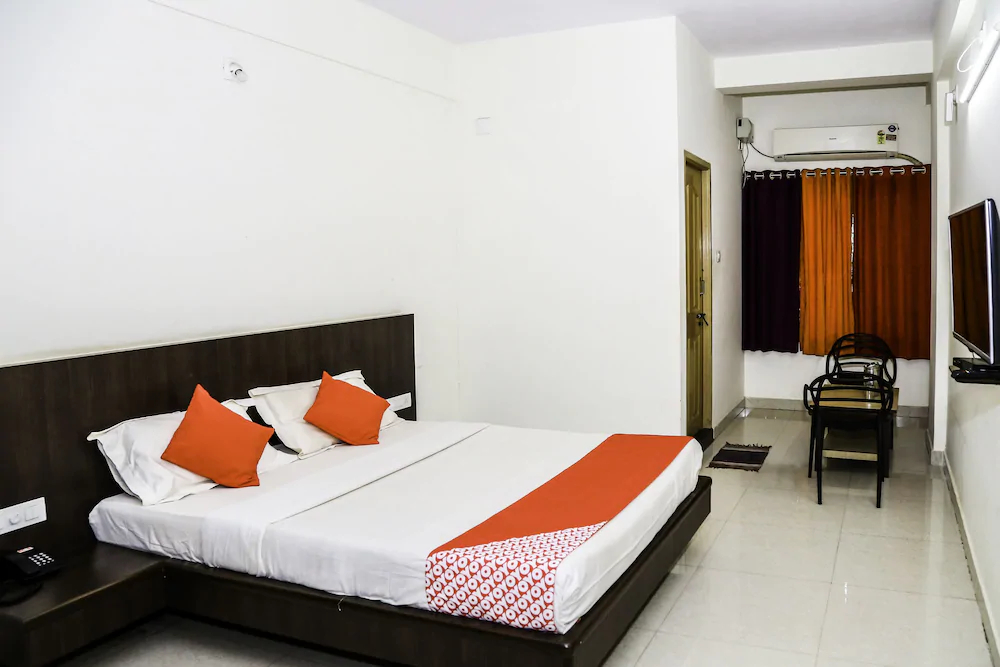 Hotel Nagu Palace by OYO Rooms