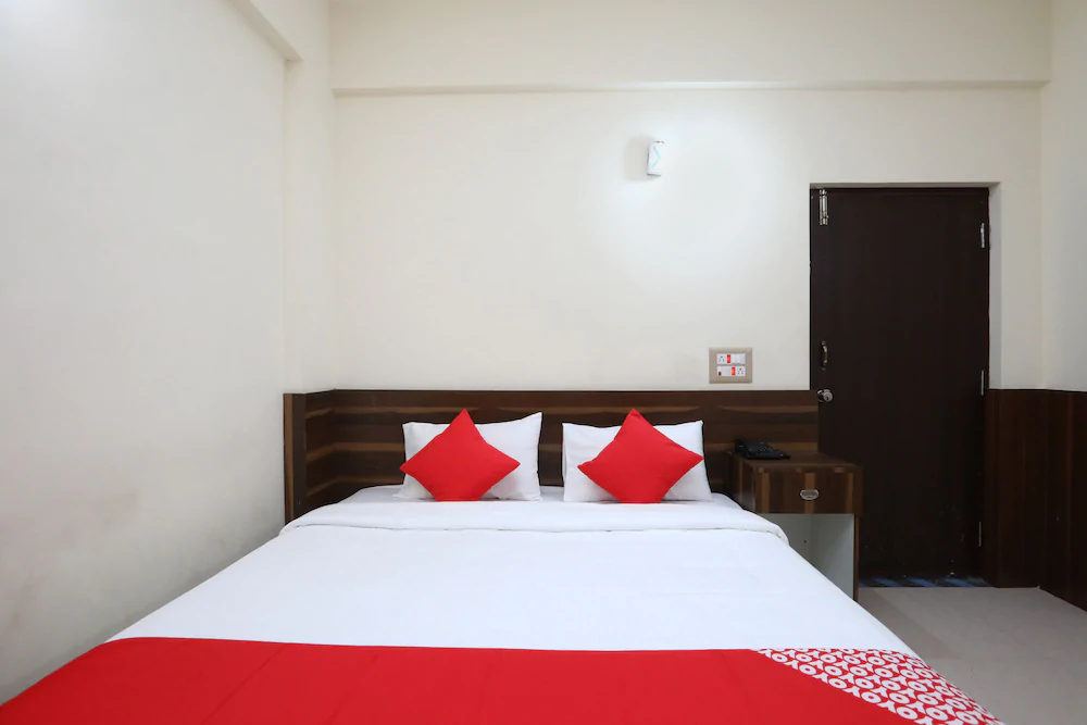 Nanjunda Palace By OYO Rooms