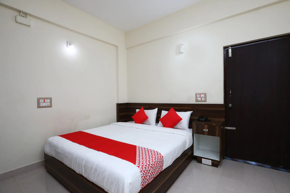 Nanjunda Palace By OYO Rooms