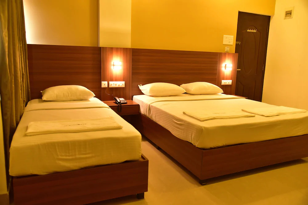 Hotel Citywalk Residency by OYO Rooms