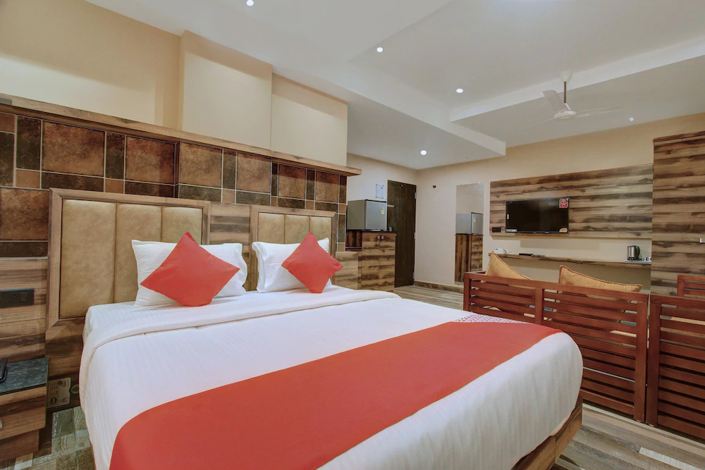 Laxman Residency by OYO