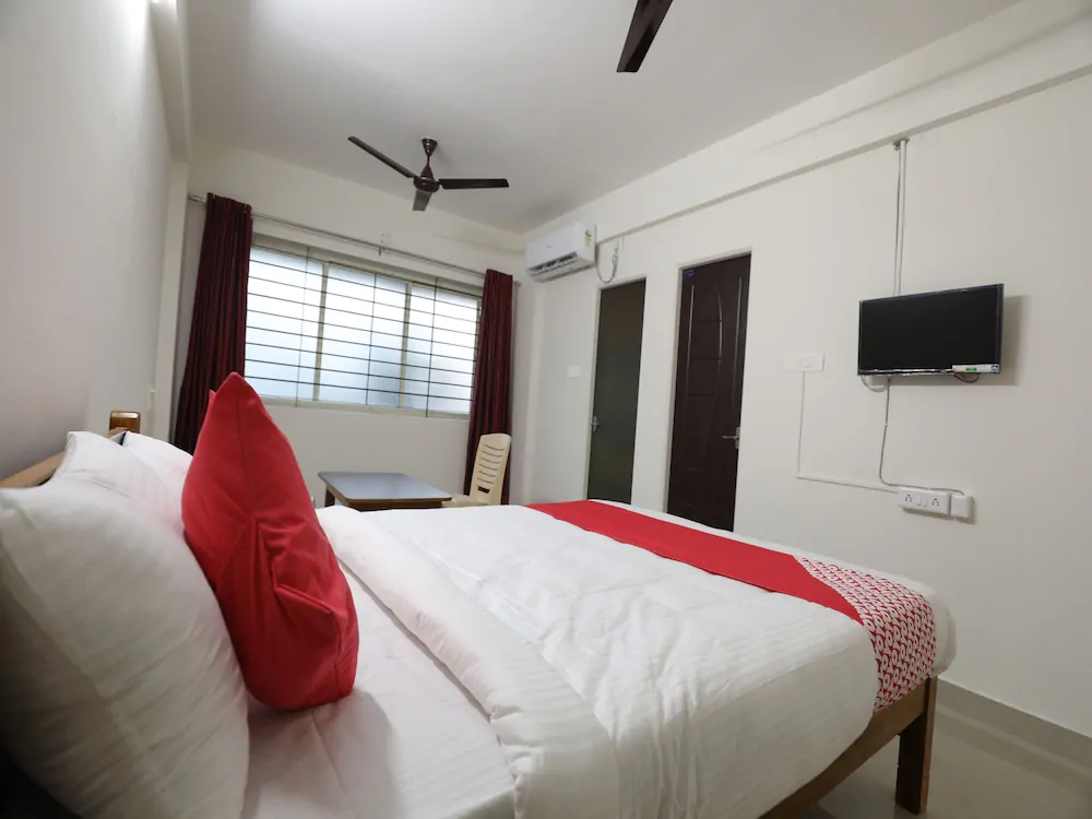 Rachana Palace by OYO Rooms