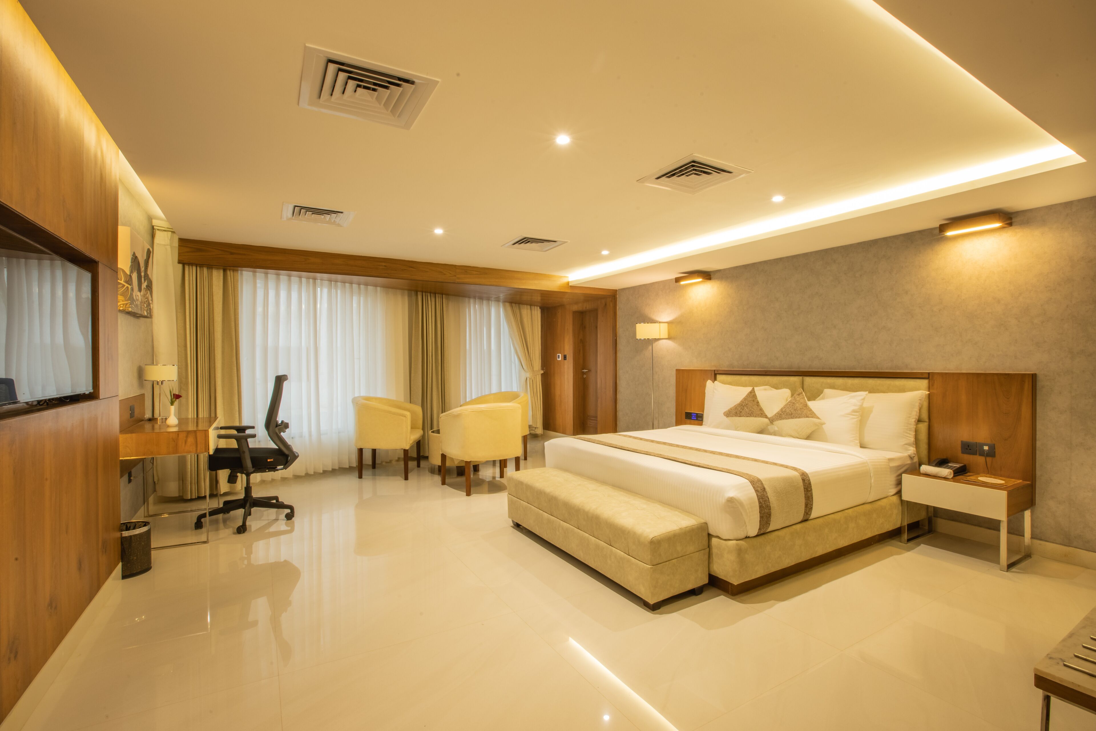 Royal Plaza Suites