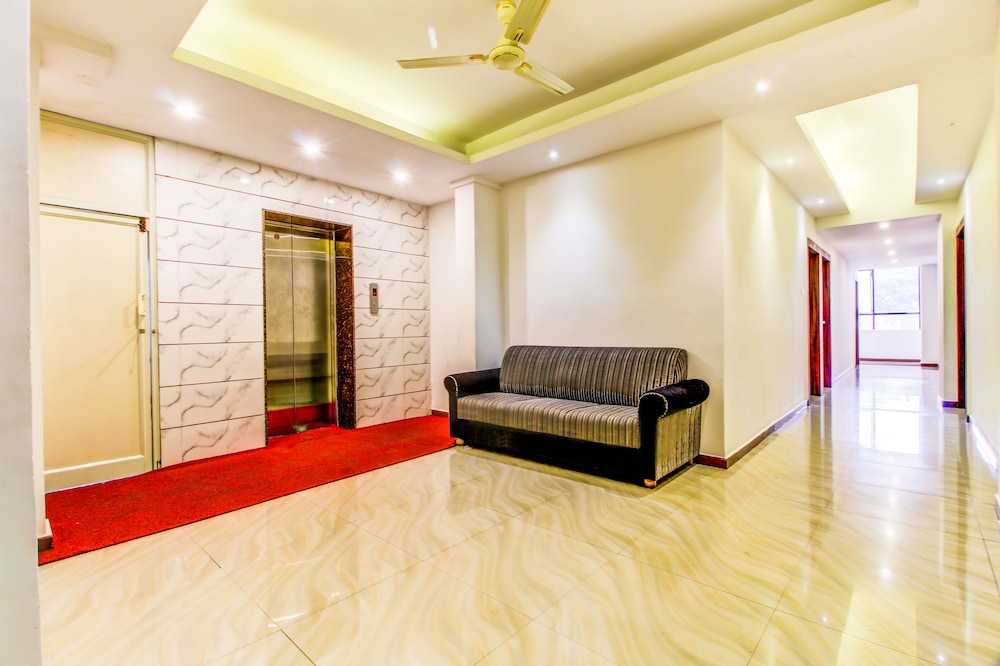 Sai Arya Residency by OYO Rooms