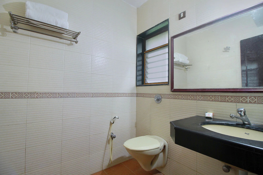 Sama Deluxe By OYO Rooms