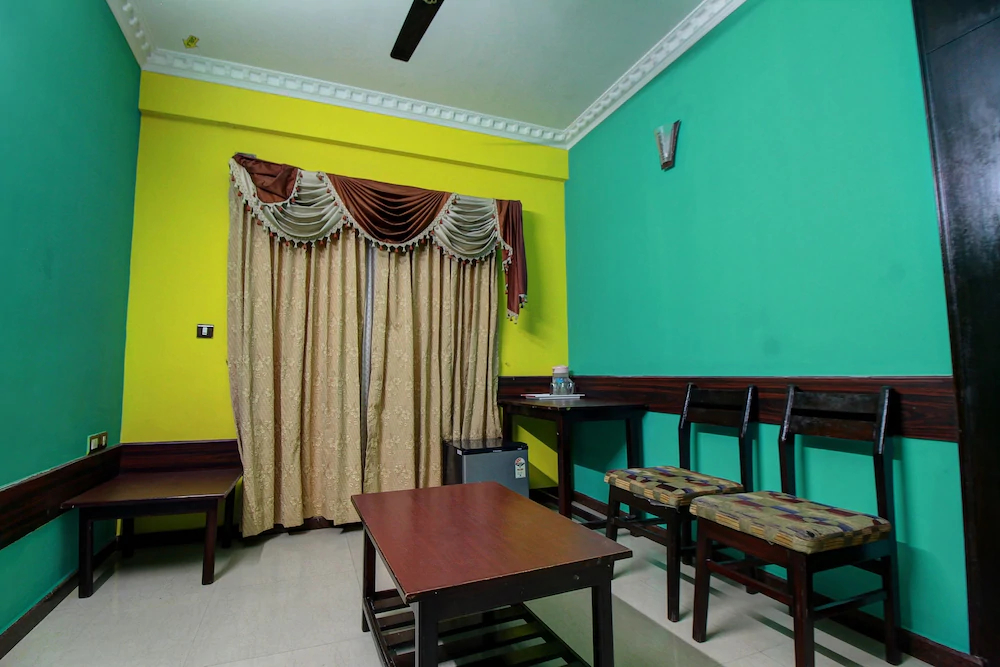 Sama Deluxe By OYO Rooms