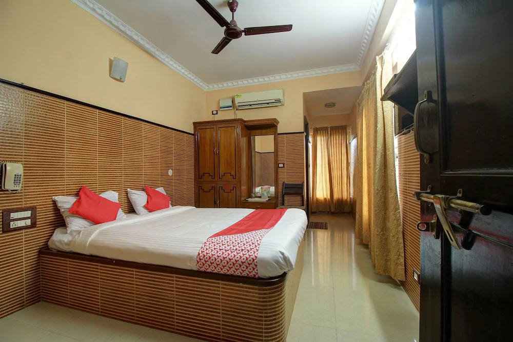 Sama Deluxe By OYO Rooms