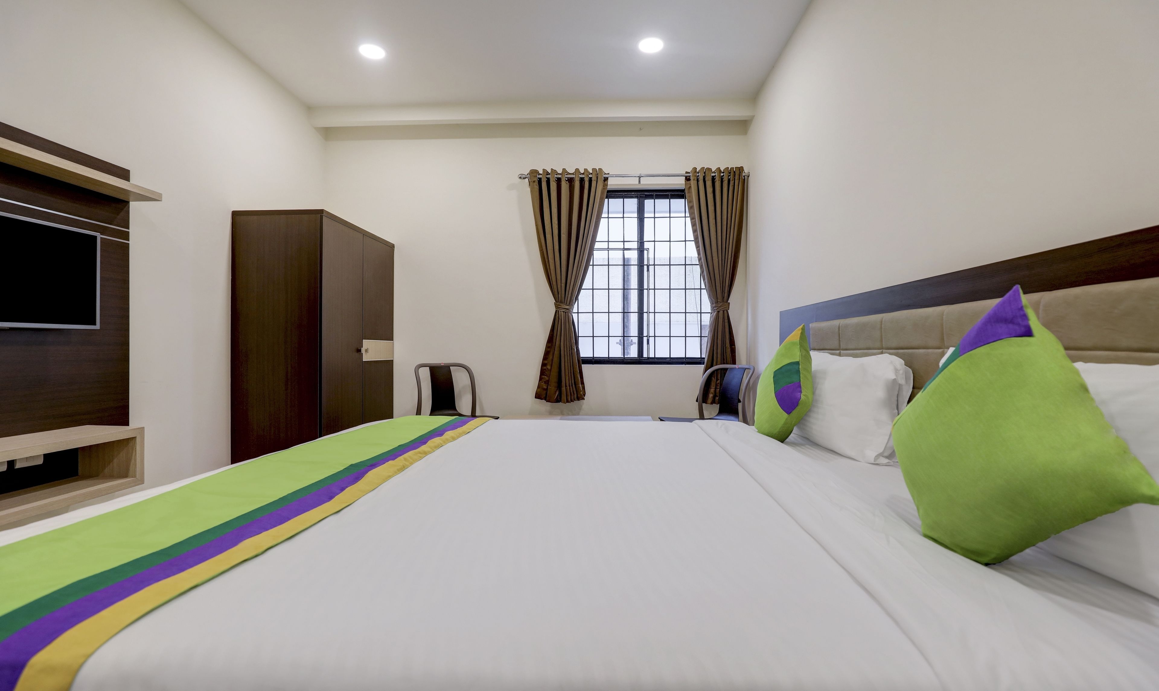 Samit Suites by Treebo