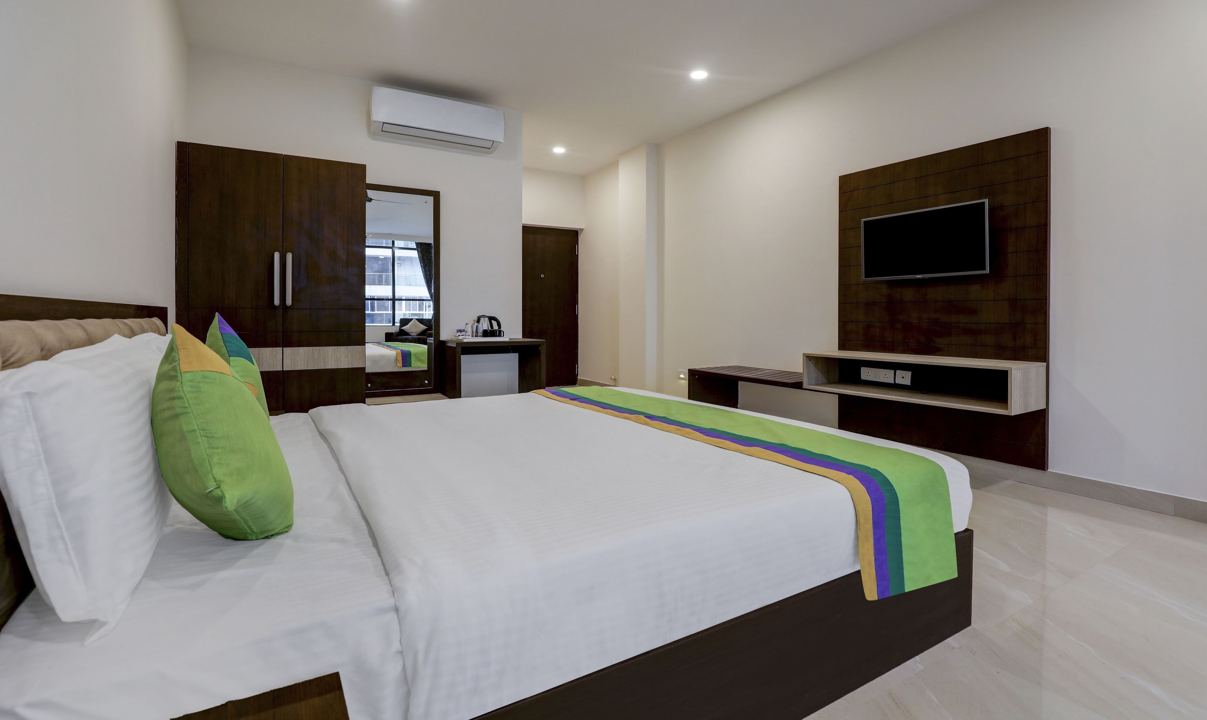Samit Suites by Treebo