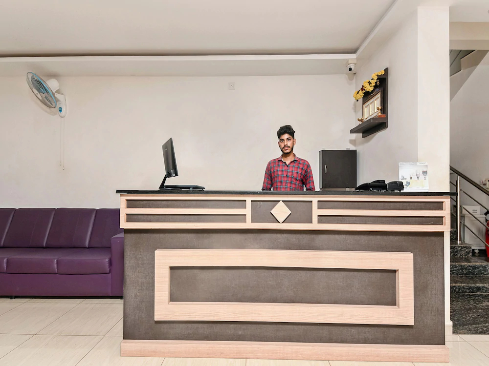 Samruddhi Lodge By OYO Rooms