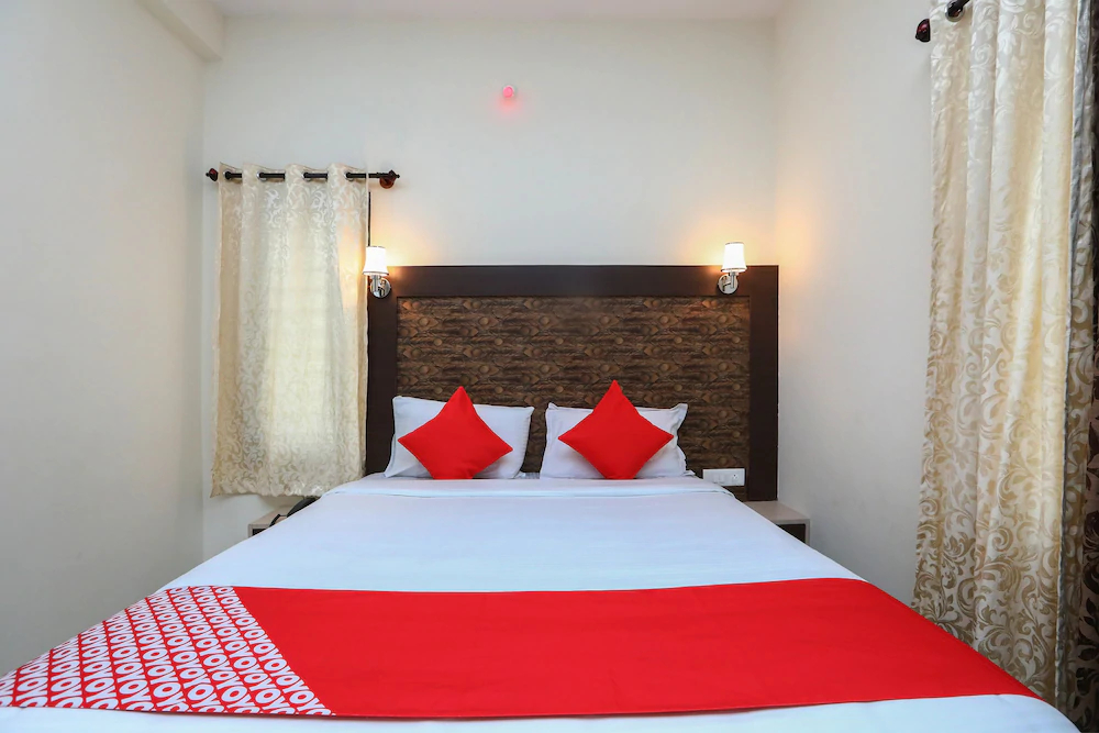 CJS Homes By OYO Rooms