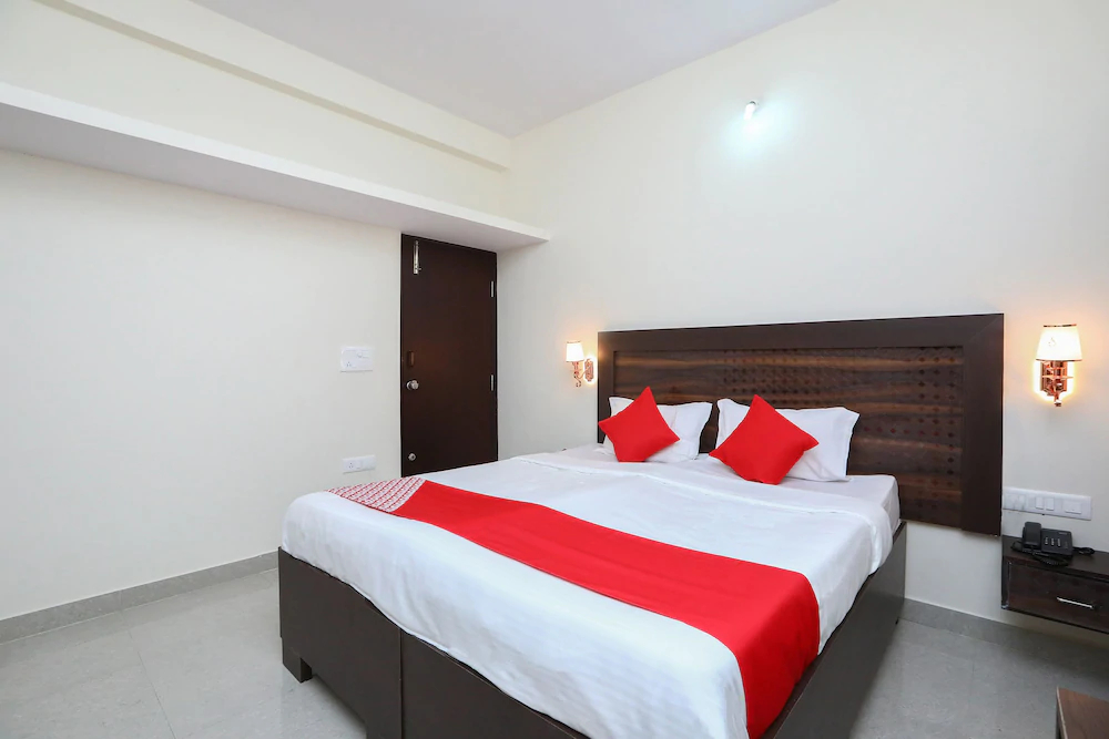 CJS Homes By OYO Rooms