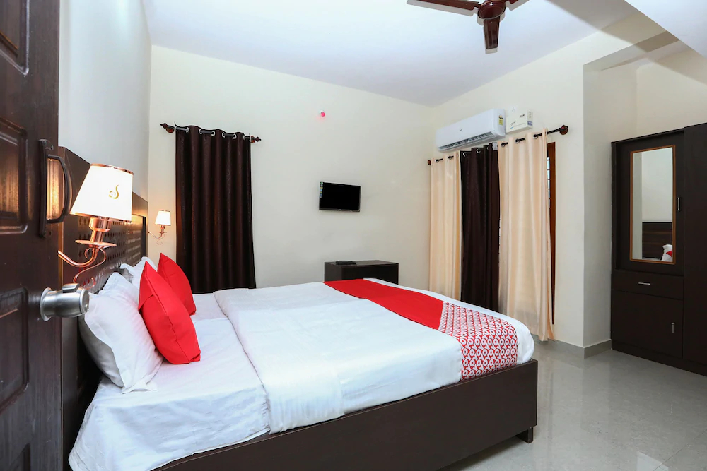 CJS Homes By OYO Rooms