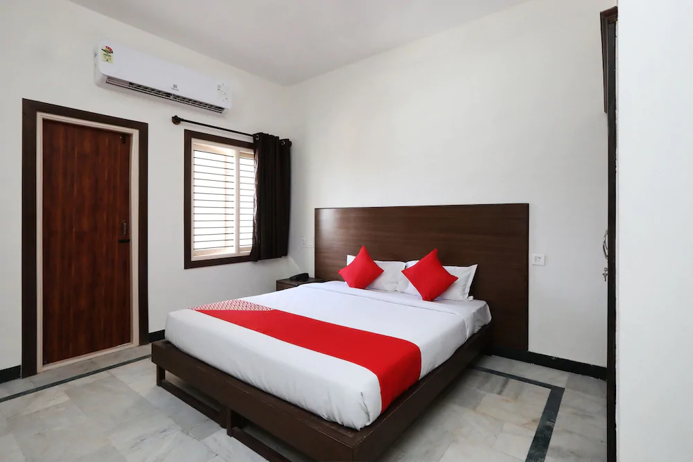 Dsrr Comforts By OYO Rooms