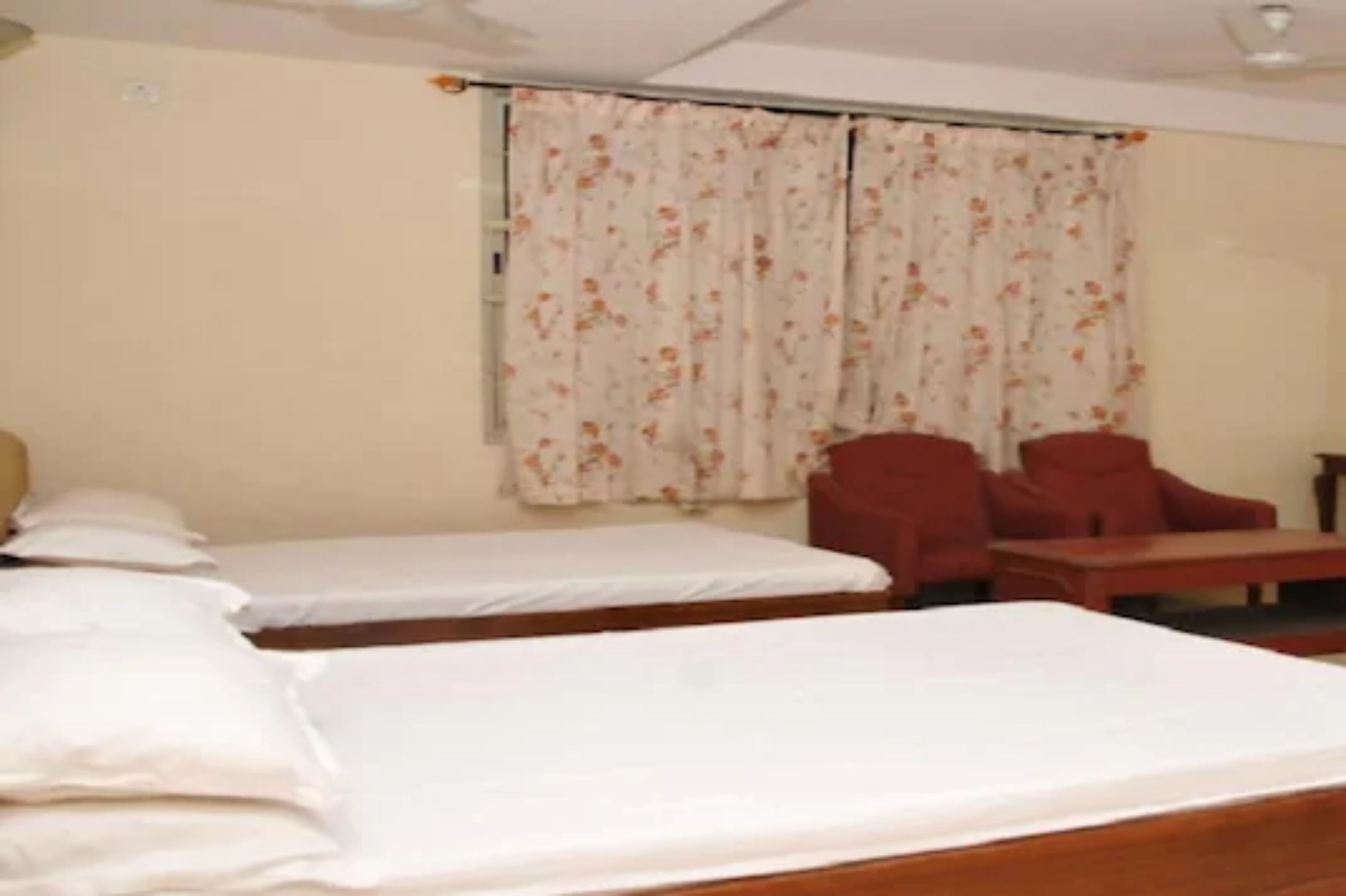 Goroomgo Mahalakshmi Comfort Mysore