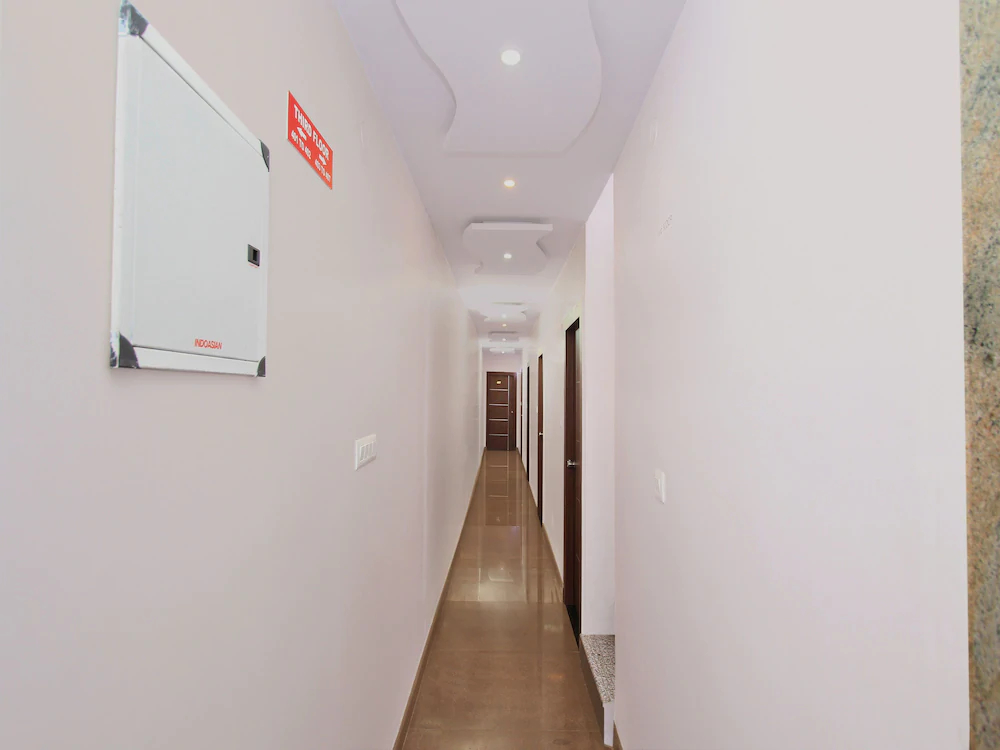 Hotel B S International