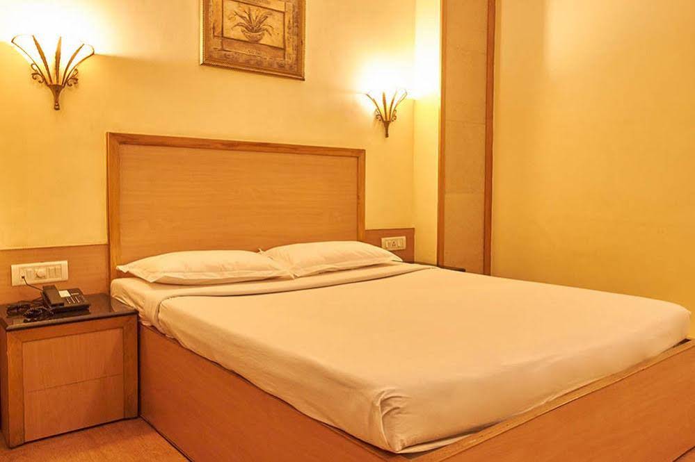 Hotel Roopa
