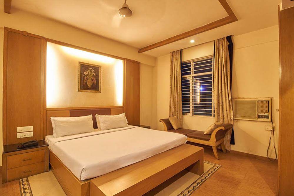 Hotel Roopa
