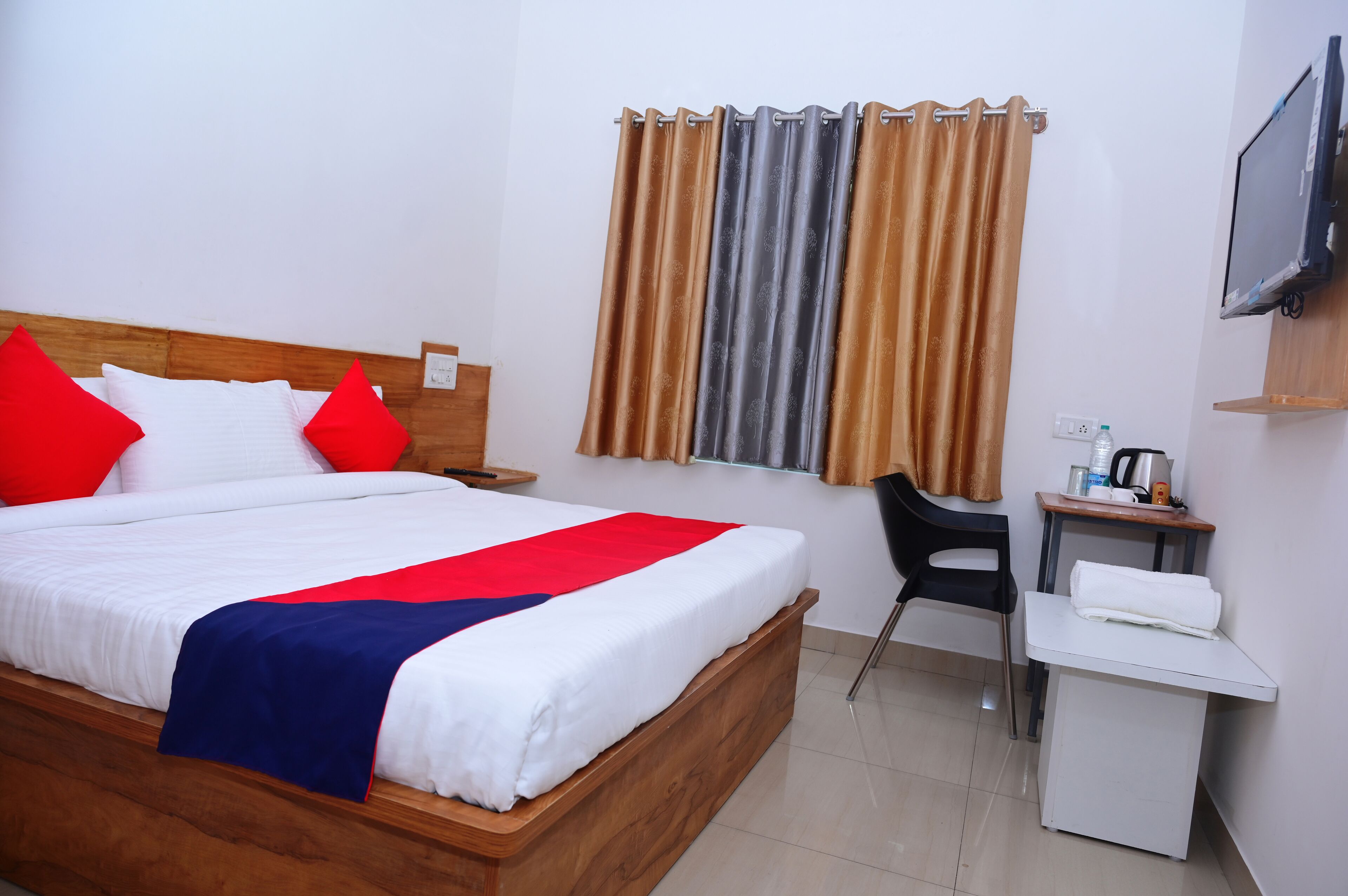 Hotel Stay Shine