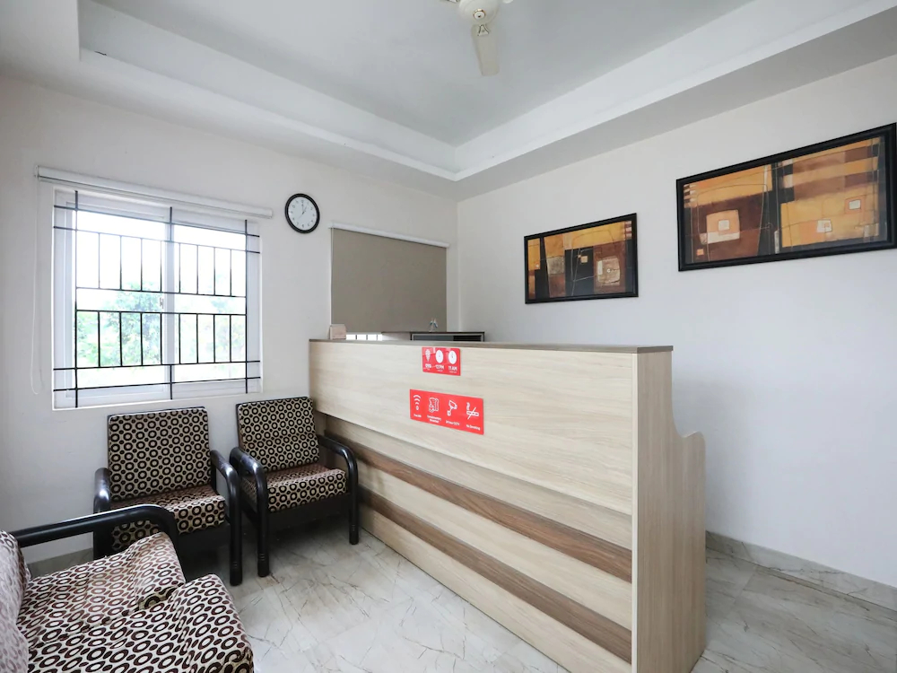 Indra Comforts By OYO Rooms