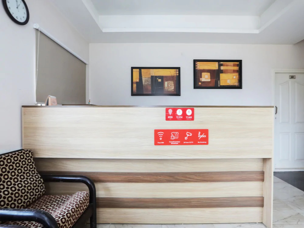 Indra Comforts By OYO Rooms