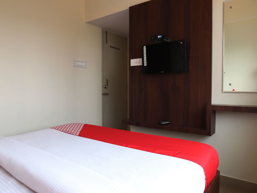 Lotus Inn By OYO Rooms
